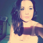 Laura - kik username