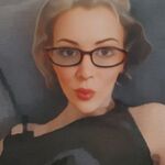 Breezysbakeoven - snapchat username