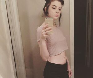 MiaSimmonds18