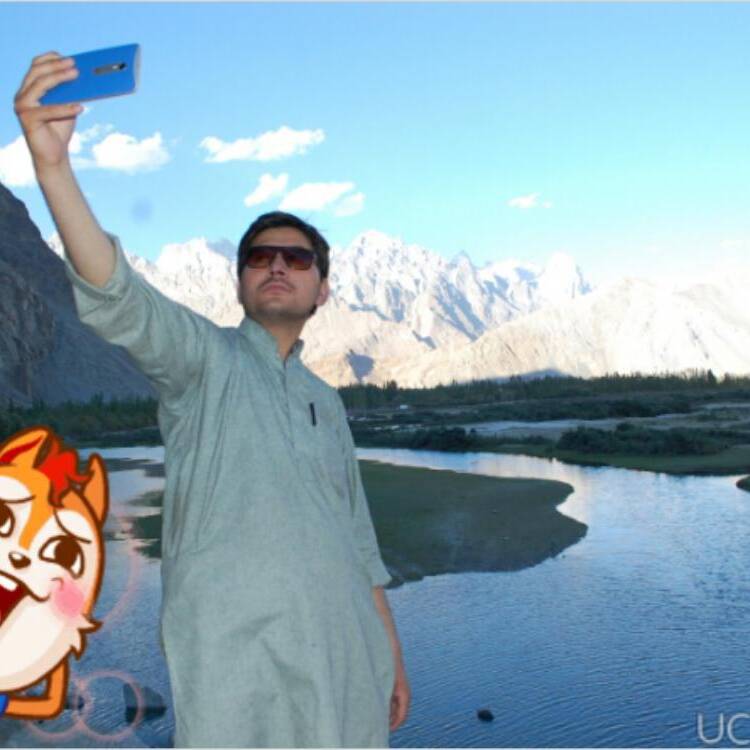 Foto de perfil de Mujtaba